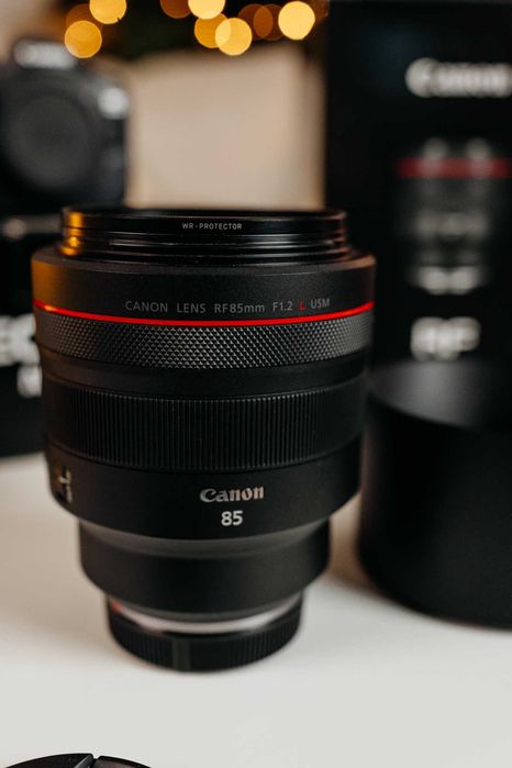 Obiectiv Canon RF 85 mm f/1.2.