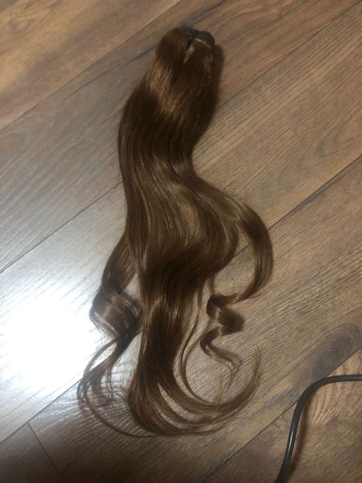 Естествена кафява коса