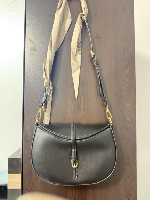 Дамска черна чанта- ZARA (НОВА!)