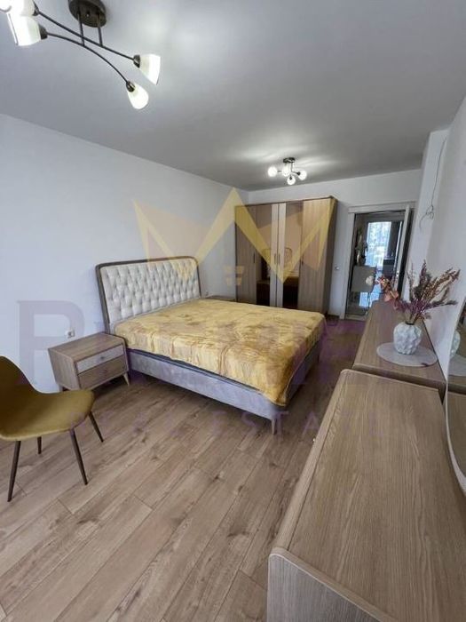 Продава се Тристаен апартамент в Варна, Център - 150 кв.м за 4394 €/кв.м - Снимка #7