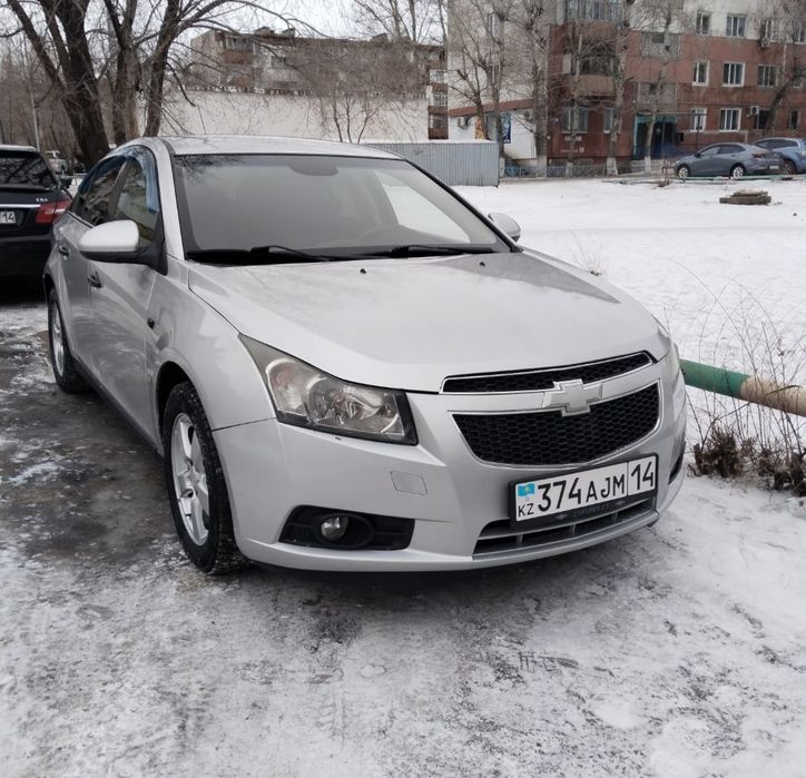 Продам автомобиль шевроле.