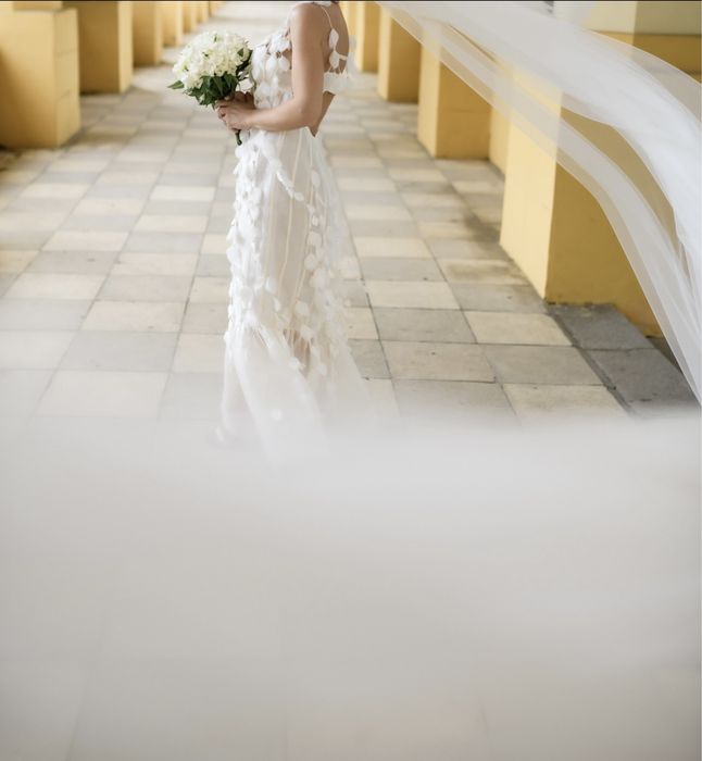 Rochie de mireasa + voal potrivita pt marimile XS si S