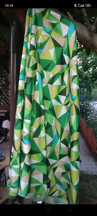 Fustiță maxi, satin, noua fara eticheta, model geometric