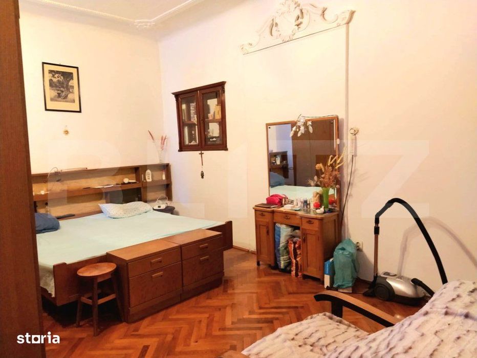 Apartament de vanzare, cu o camera, 73 mp, etaj 1, zona centrala