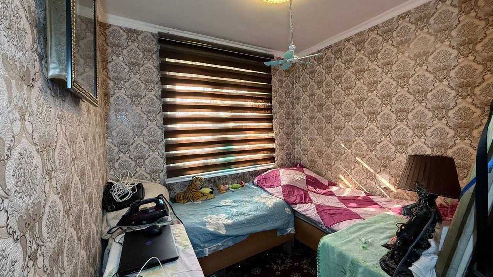 Киргили  Дружба 4 қаватда 2 хонали квартира сотилади. ID: 1880