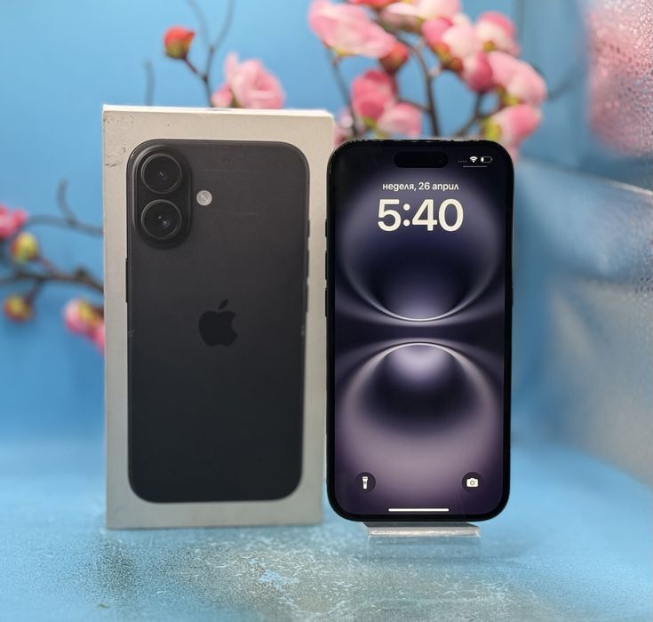 ГАРАНЦИОНЕН!!! Apple iPhone 16, 128GB, 5G, Black + подарък оригинален адаптер на Apple