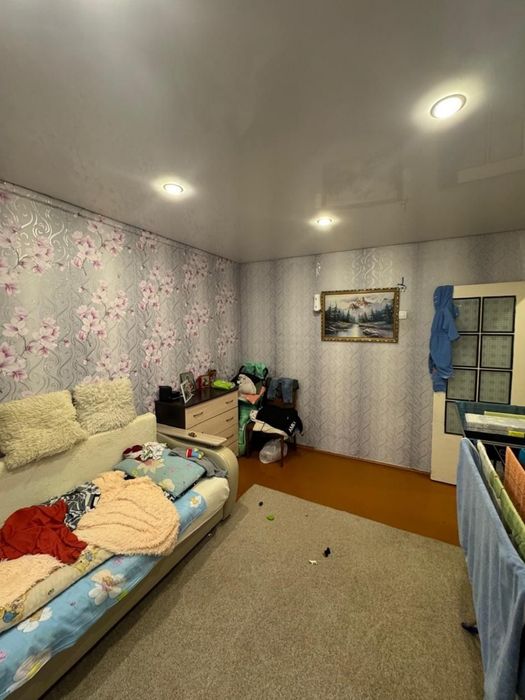 Продам 2 ком квартиру 1/5 19 мик.