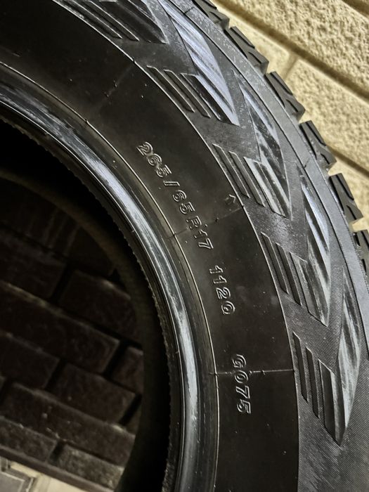 Зимне Шины Yokohama 265/65 R17