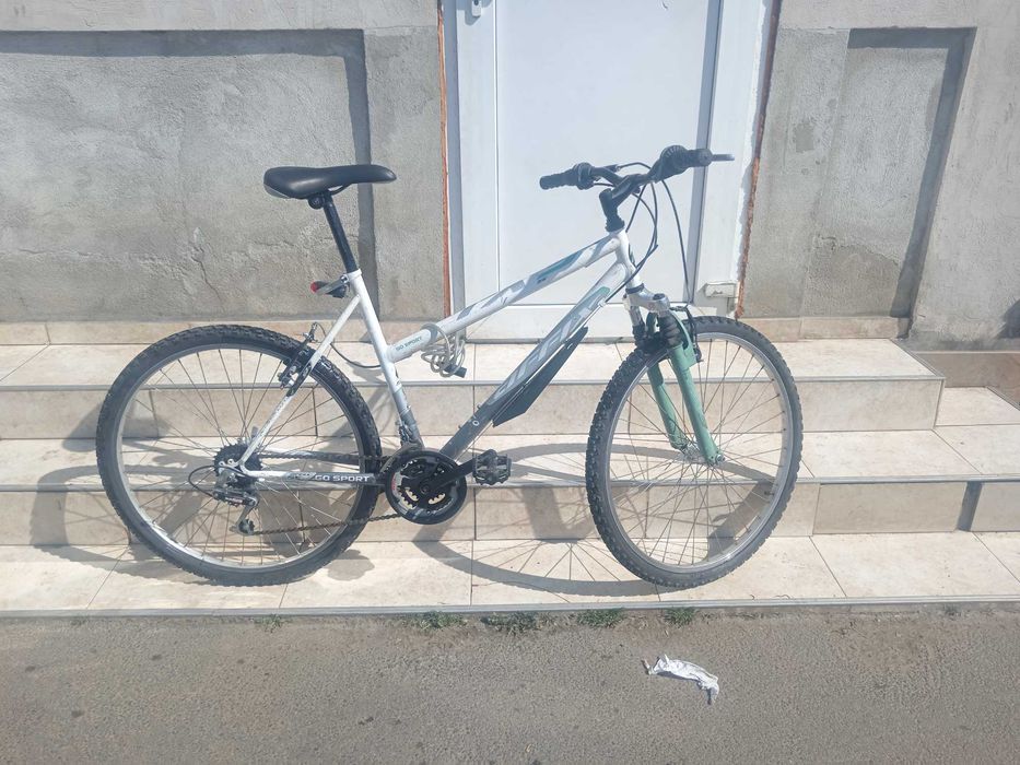 Vând bicicleta roți 26