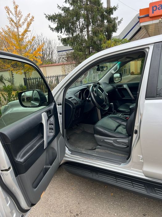 Toyota Land Cruiser 2012