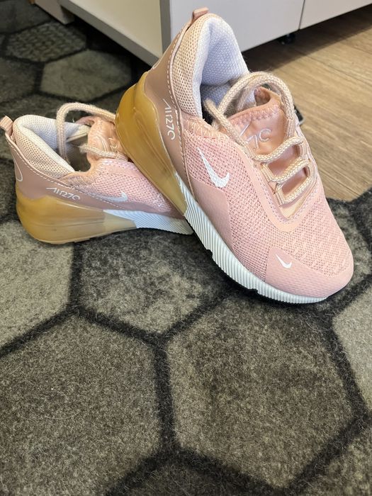 Детская обувь на девочку