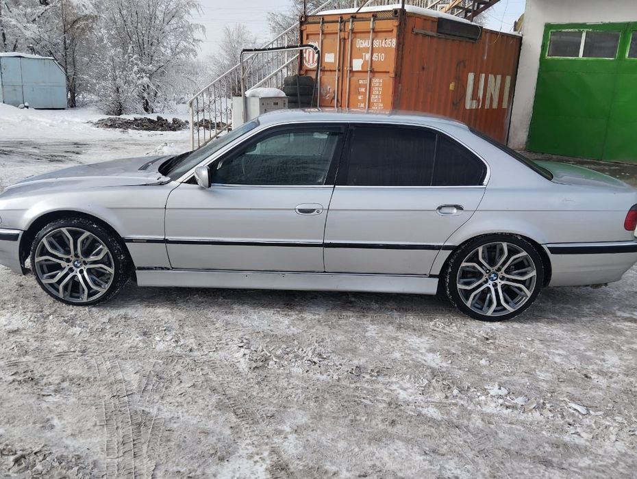 Продаю БМВ е38 !