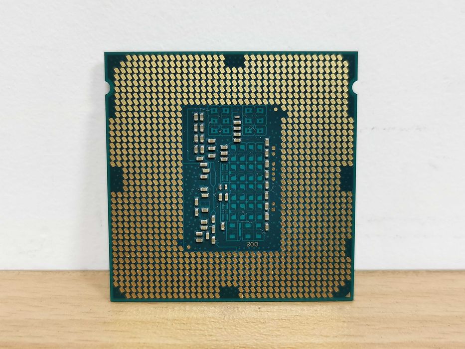 Intel i7-4770k и Intel Xeon E3-1230 V3 сокет 1150 процесори
