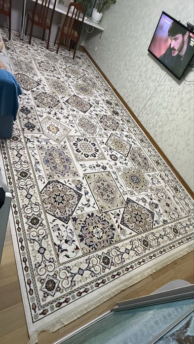 Продается ковер 5*3, в отличном состоянии, почти новый