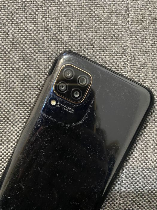 Мобилен телефон Huawei p40 Lite