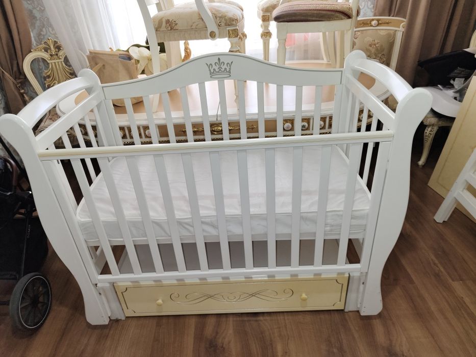 Манеж новый состояние деревянные