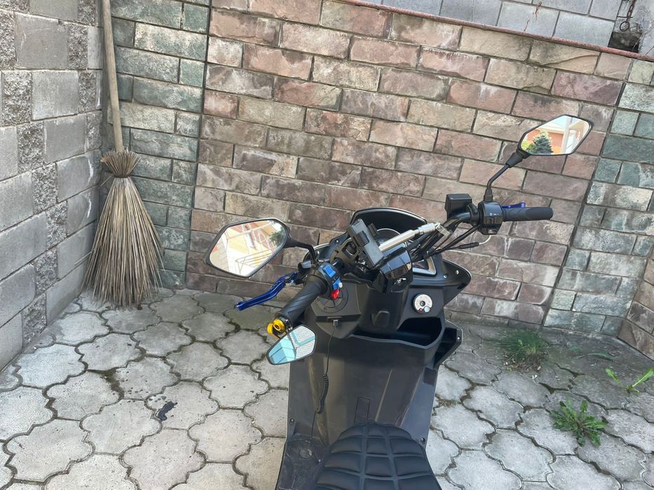 Мопед макси 180 куб