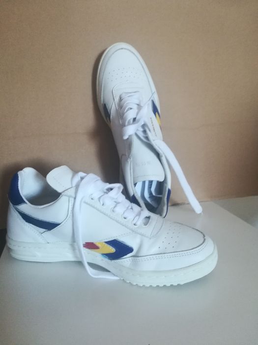 Încălțăminte sport de piele , mărimea 42