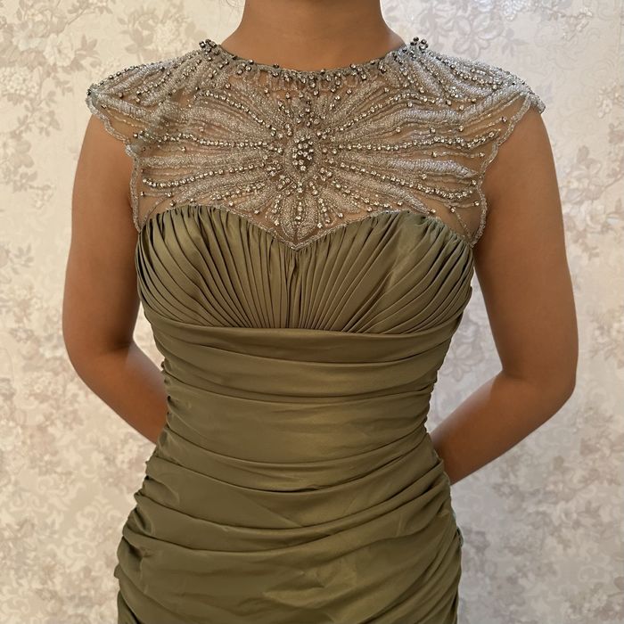 Продается вечернее платье