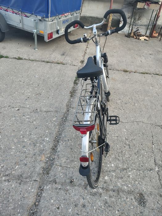 Bicicleta dama Active Trekking cadru aluminiu.Roti 28. Furca amortizor