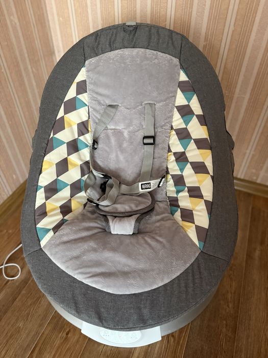 Шезлонг качалка в хорошем состоянии