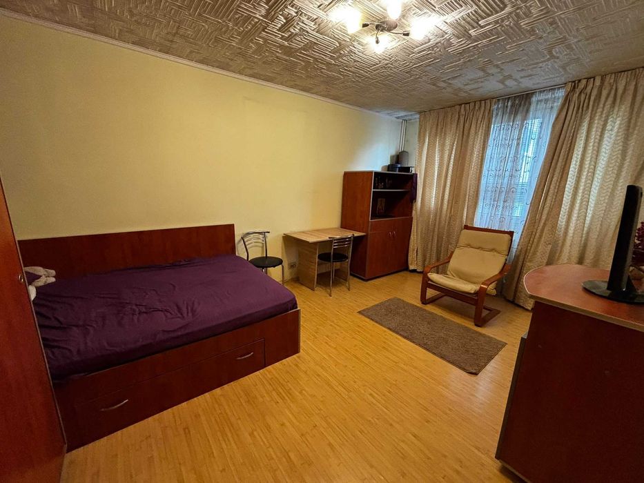 Ofer spre inchiriere garsoniera in zona Politehnica