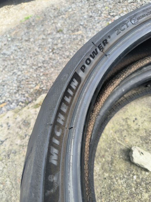 Michelin Power 5.  120/70/17.
Dot 0722. Добро състояни