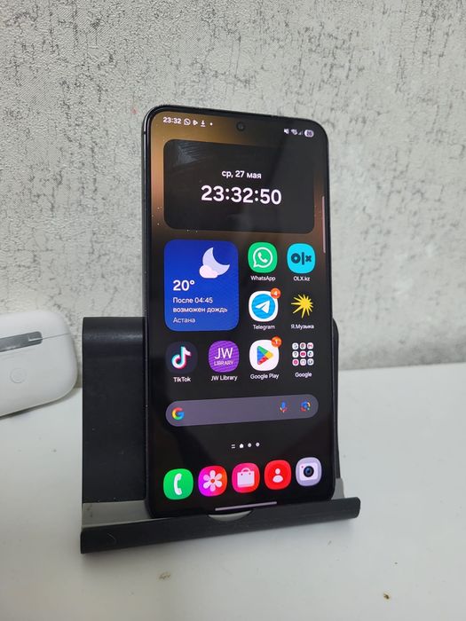 Samsung Galaxy S22 8/256GB • Состояние нового • Срочно