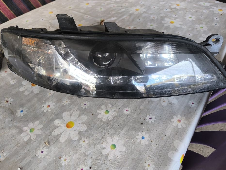 Опел Вектра фарове 70 евро