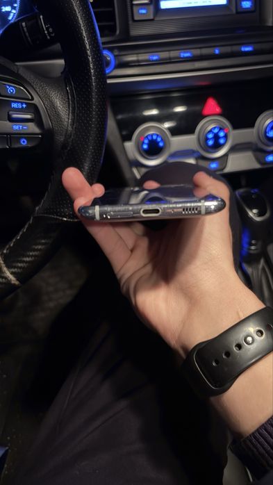 Samsung A80 с хорошим