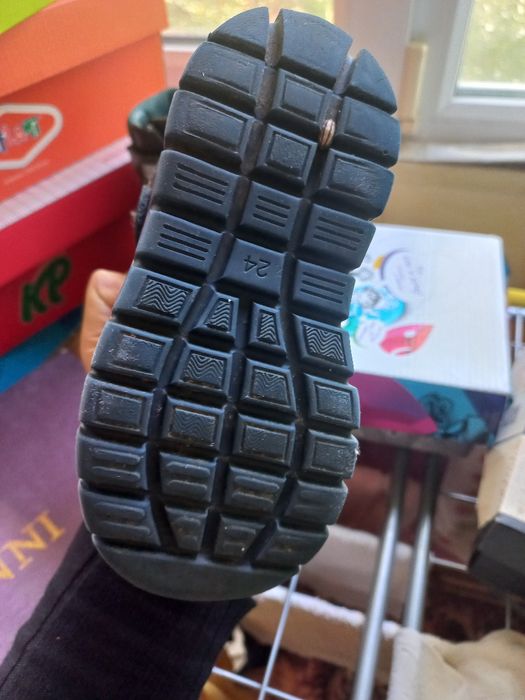 Продам ботиночки в отличном состоянии.