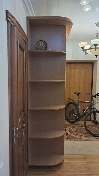 Продам шкаф-купе с зеркалом и витражом