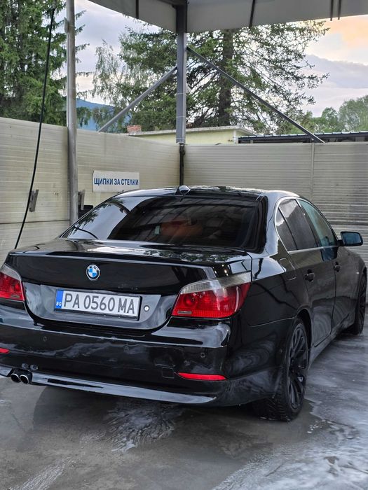 BMW E60 2005 година