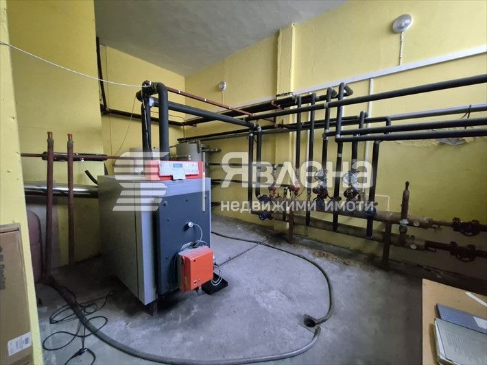 Продава се Промишлена сграда в Габрово, Борово - 2364 кв.м за 974 €/кв.м - Снимка #11