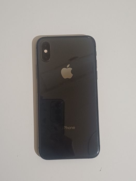 iPhone Xs (qora)