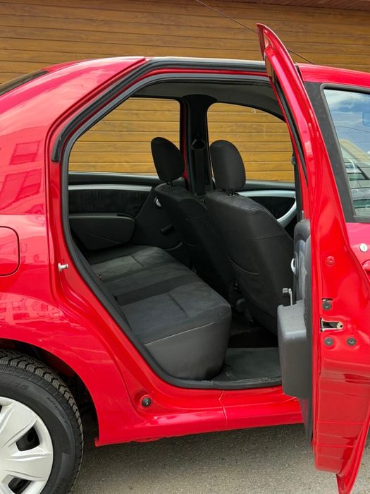 Dacia Logan 2009 cu doar 80.000KM 1.6MPI 90cp ! PRIMUL PROPRIETAR DE NOUĂ