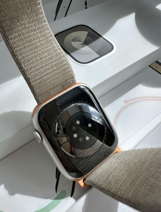 Apple Watch GPS + Cellular seria 9, 45 mm, cu Sport Loop Starlight