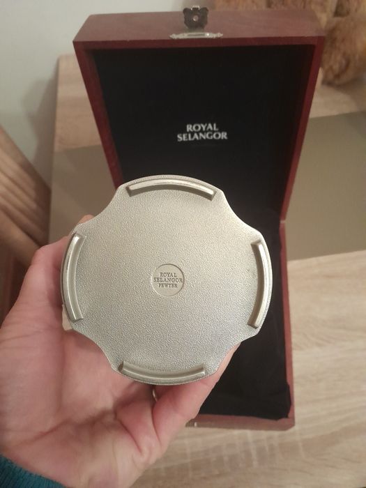 Royal Selangor pewter caddy