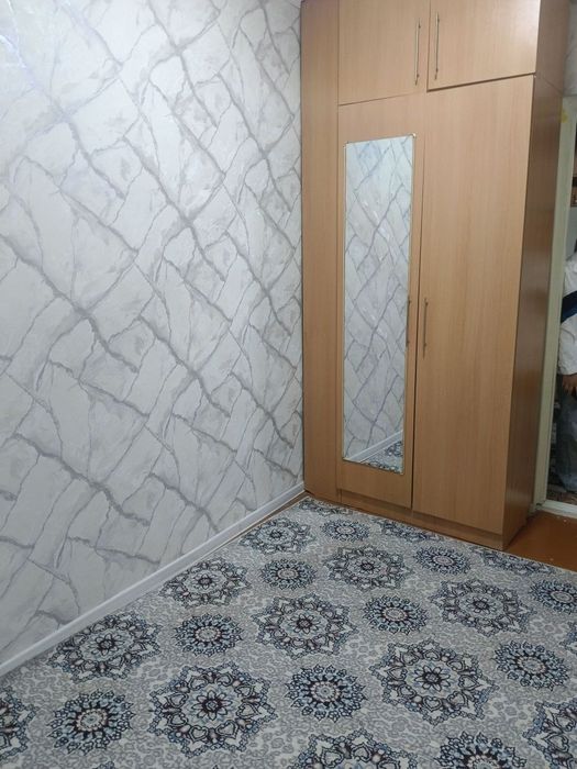 Юнусабад 18 кварталда 1'2 хона уй оилага ижарага берилади