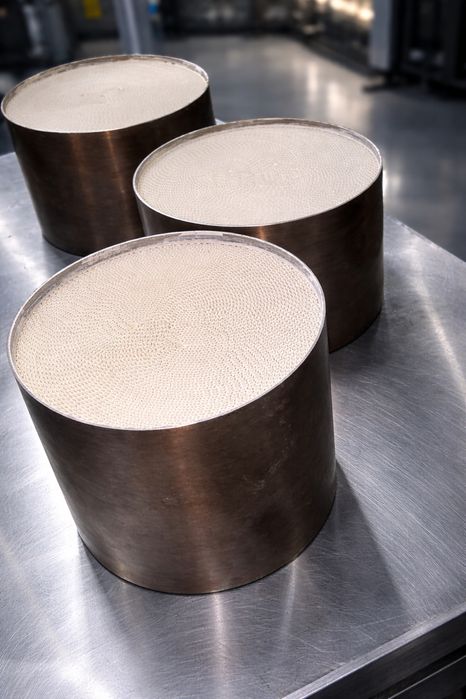 Универсальный катализатор