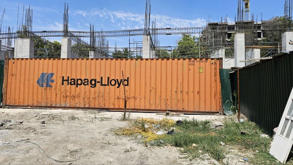 Продаётся контейнер утеплённые. 12 метровый