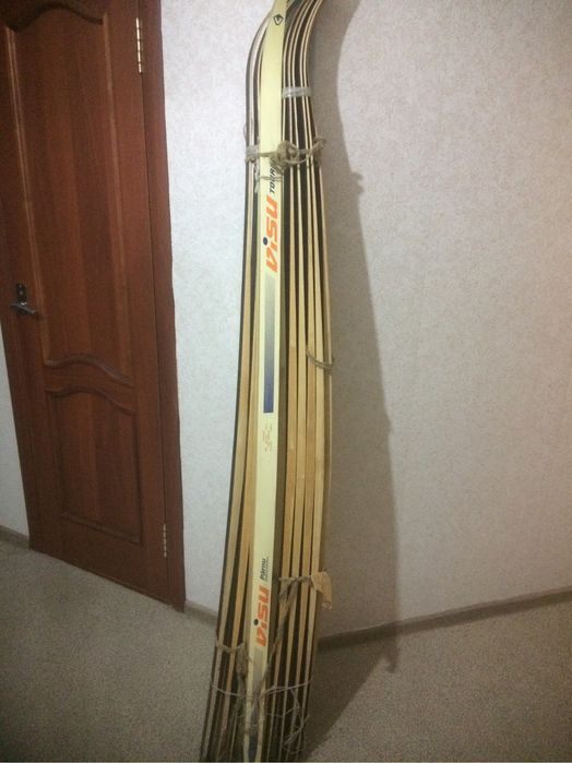 Лыжи новые.