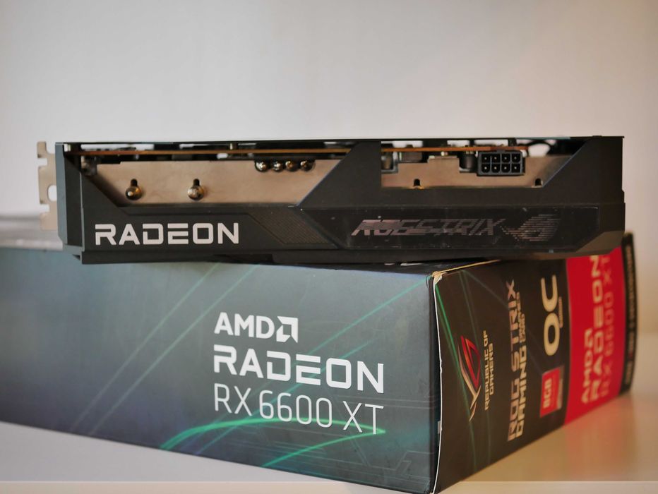 Asus ROG Strix AMD Radeon RX 6600 XT OC Edition 8GB GDDR6 128 bits (неизползван)