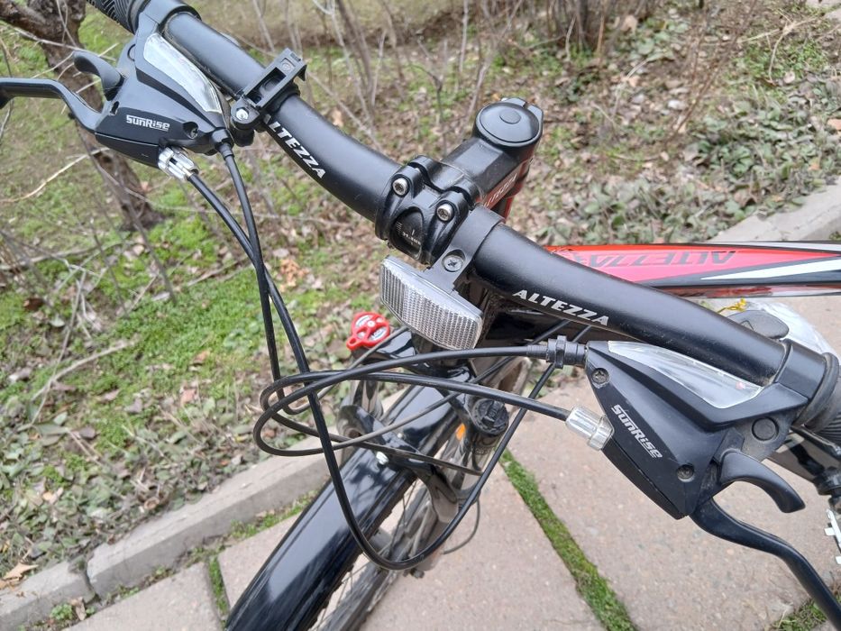 Велосипед сотаман. Холати аъло.хамма нарсаси жойида