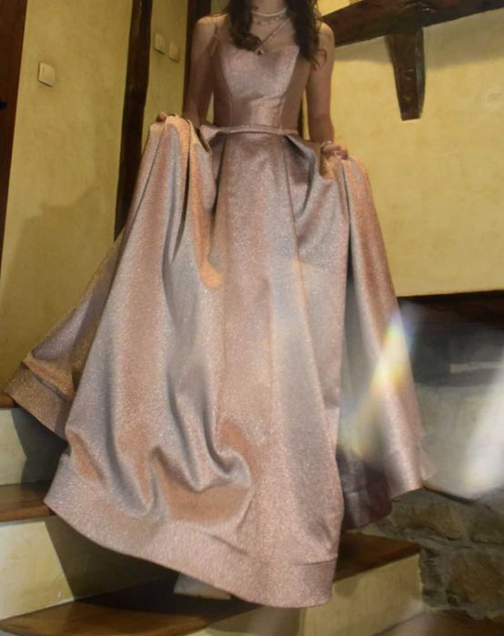 Официална рокля за специални поводи