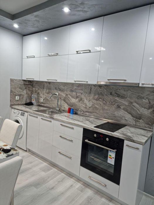 Дава се под наем Двустаен апартамент в Пловдив, Кючук Париж - 76 кв.м за 450 € - Снимка #2