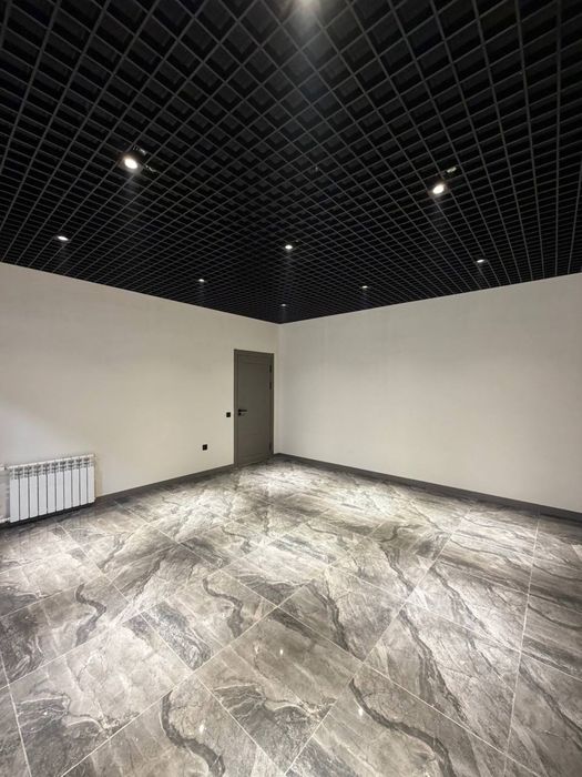 Срочна Продаётся Нежилой Помищения Мирабад бывшие Гламур Первая Линия