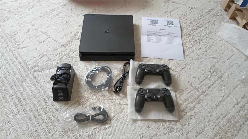 Продается PS4 Slim 1TB