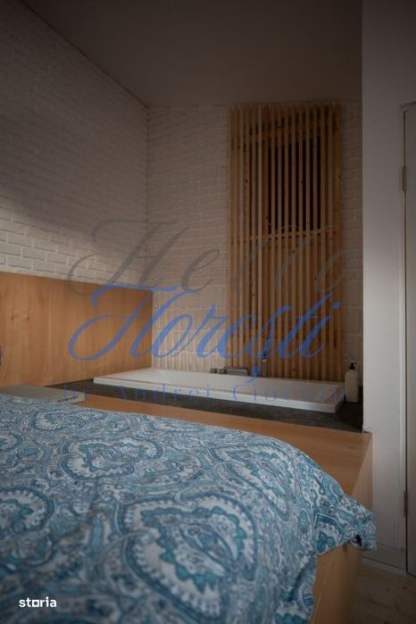 Apartament la curte comuna, 3 camere, 76MP, superfinisat, zona Scala
