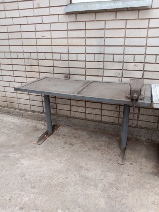 Верстак  темір сатылады,